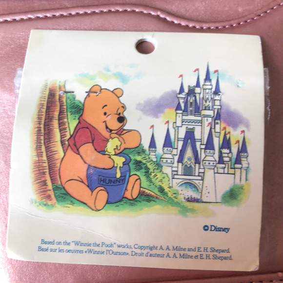 BNIB Winnie the Pooh Pin - Picture 7 of 7